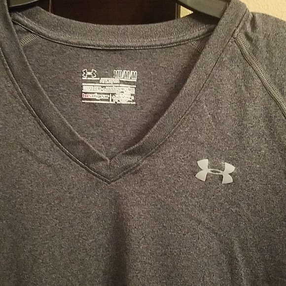 Under Armour Vneck Heat Gear Shirt - Picture 2 of 2